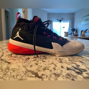 Jordan basketball shoes men’s 10.5